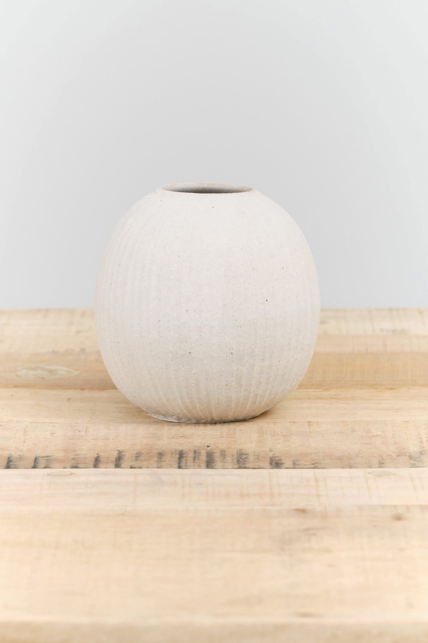 White Ceramic Small Ball Vase by Tomoro Pottery