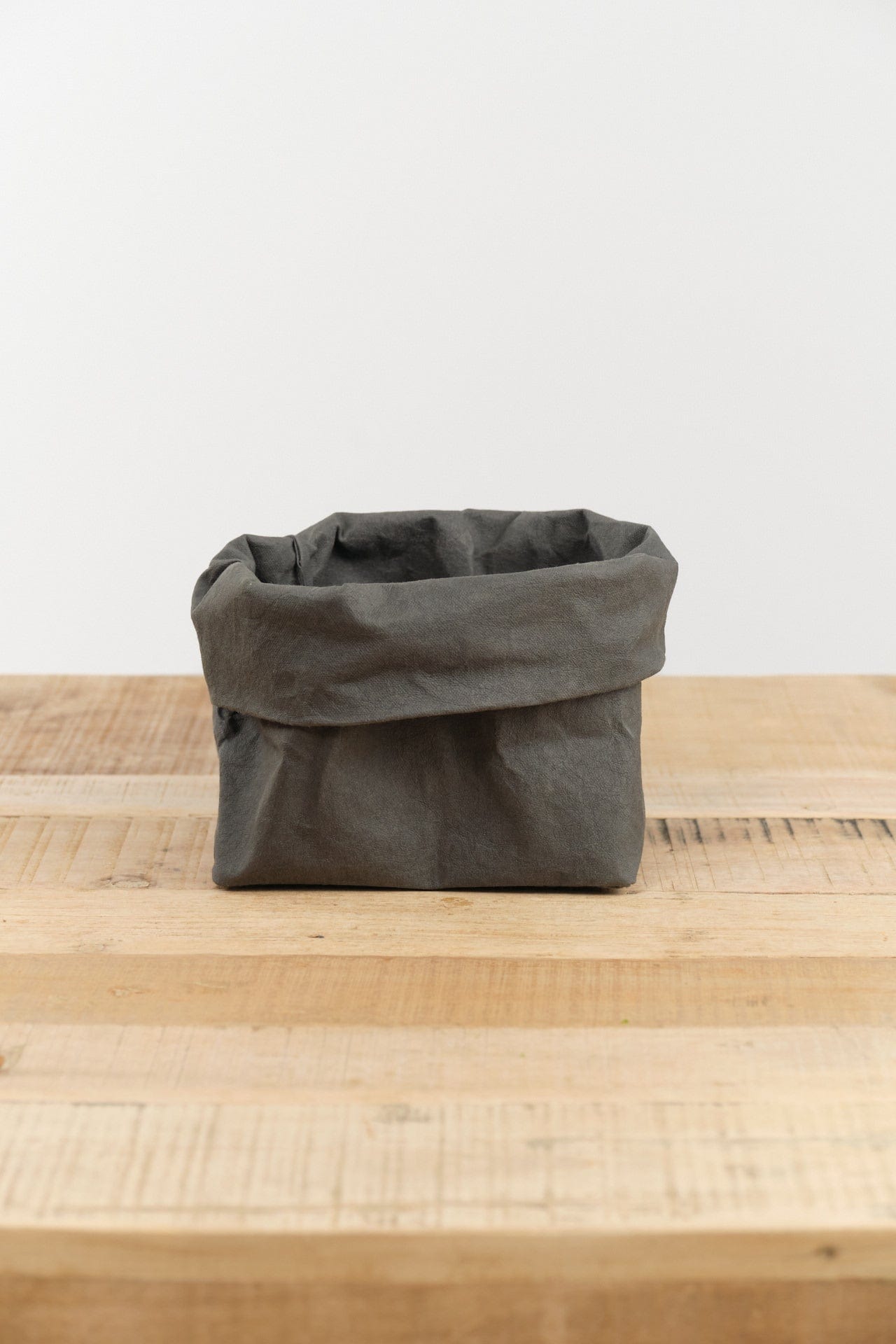 Uashmama Home Baskets Medium Paper Bag Dark Grey / 7" L X 5" W X 13" H