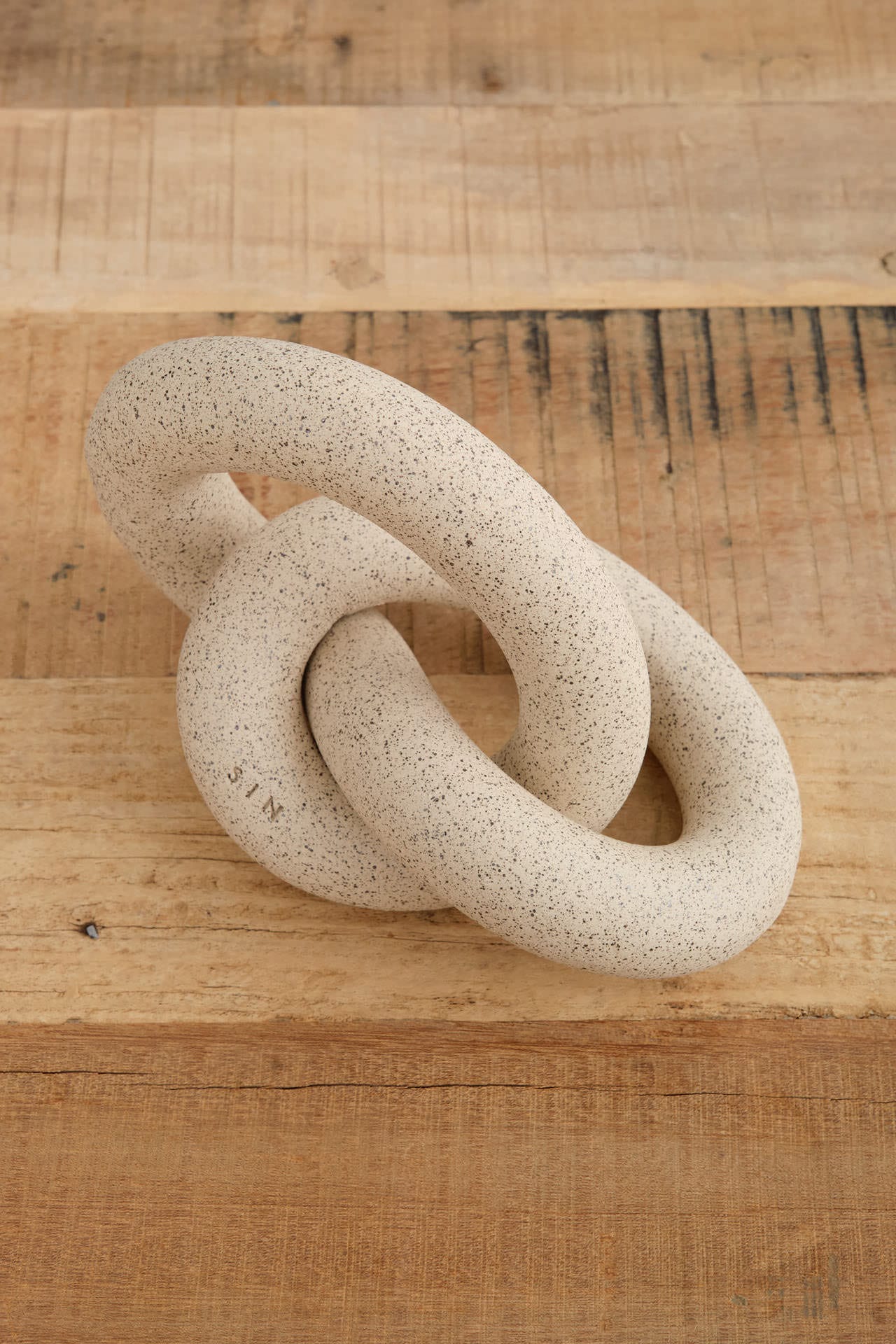 Virginia Sin Art Ceramics Infinity Knot Sand
