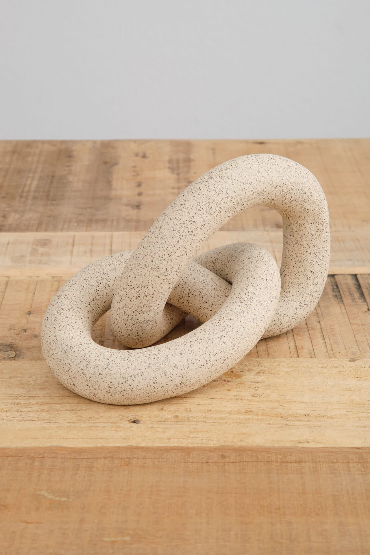 Virginia Sin Art Ceramics Infinity Knot Sand