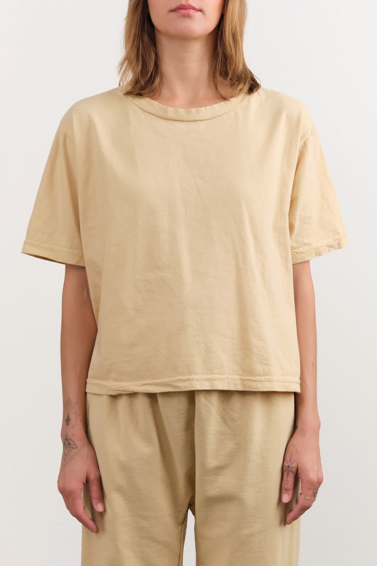 Wol Hide Apparel Womens Tees Box Tee in Barley