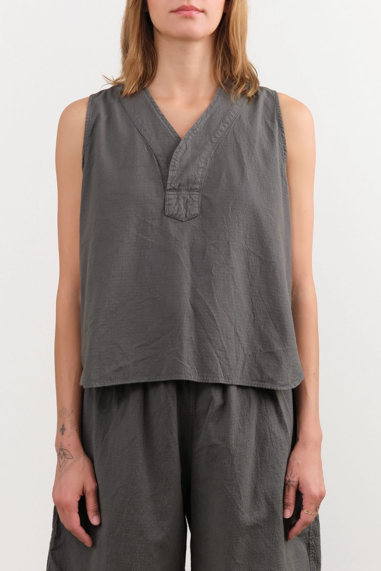 Wol Hide Apparel Womens Tees Cross Tank