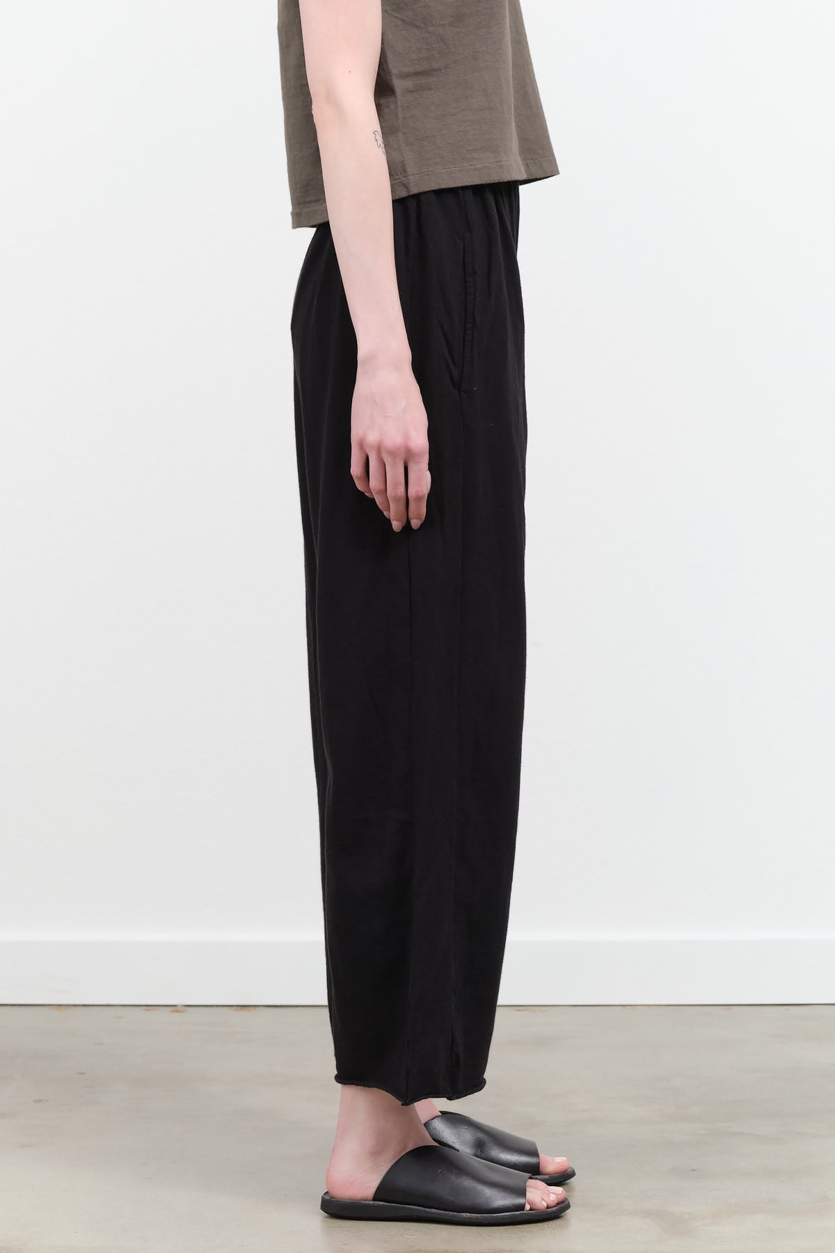 Black Full Length Wol Hide Easy Pant with Side Pockets and Elastic Waistband