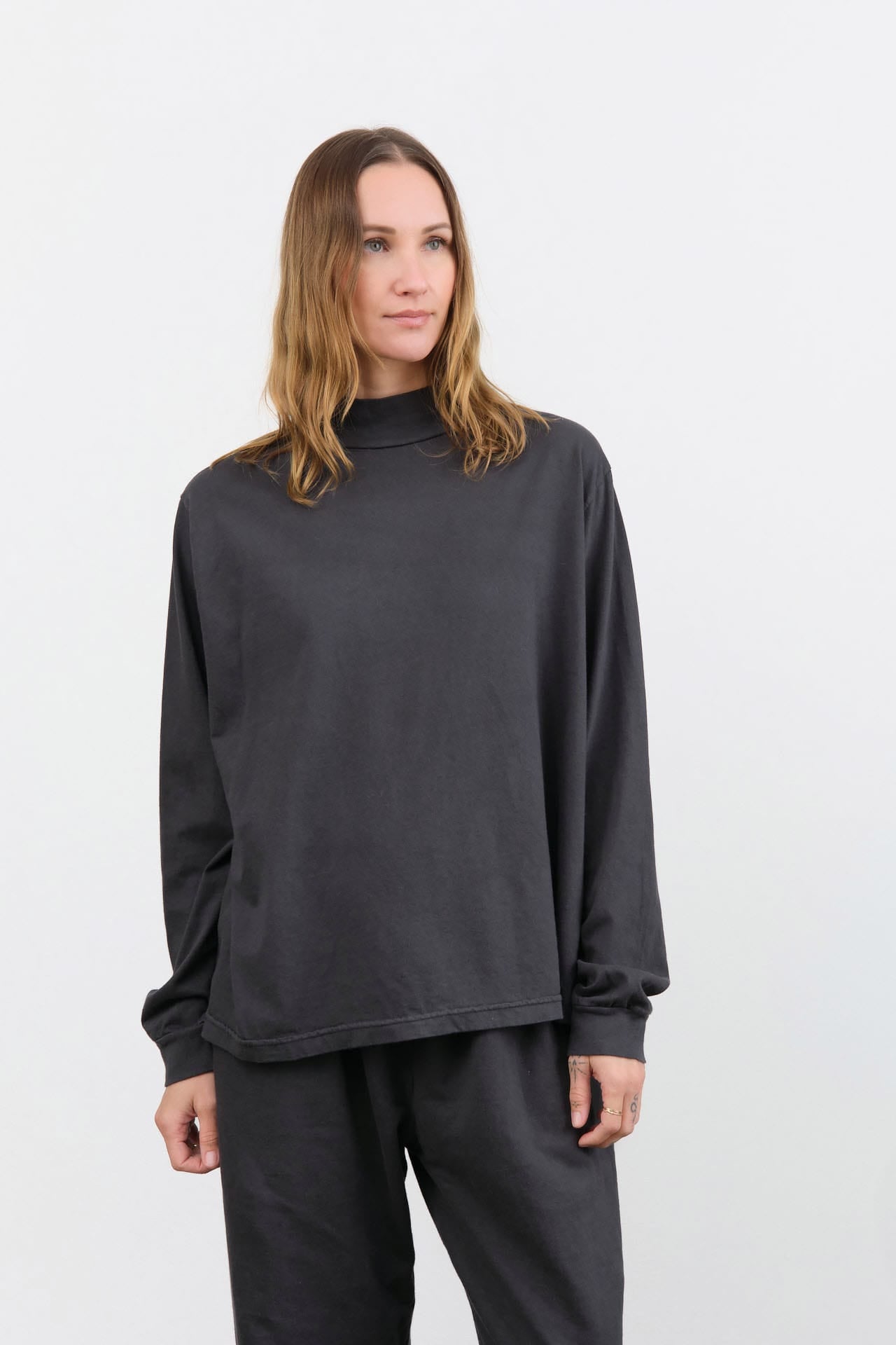 Wol Hide Apparel Womens Tees Loose Mockneck