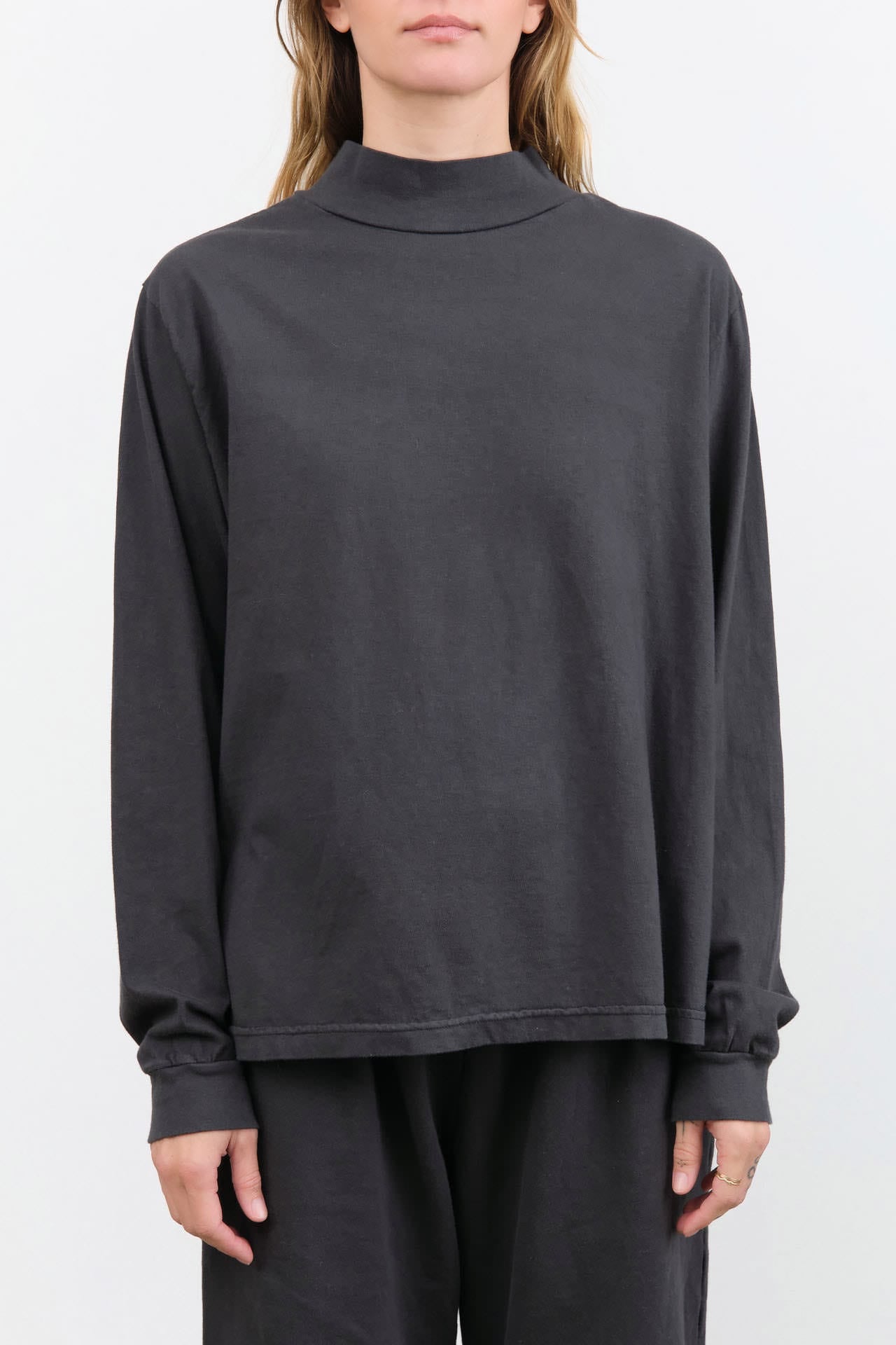 Wol Hide Apparel Womens Tees Loose Mockneck