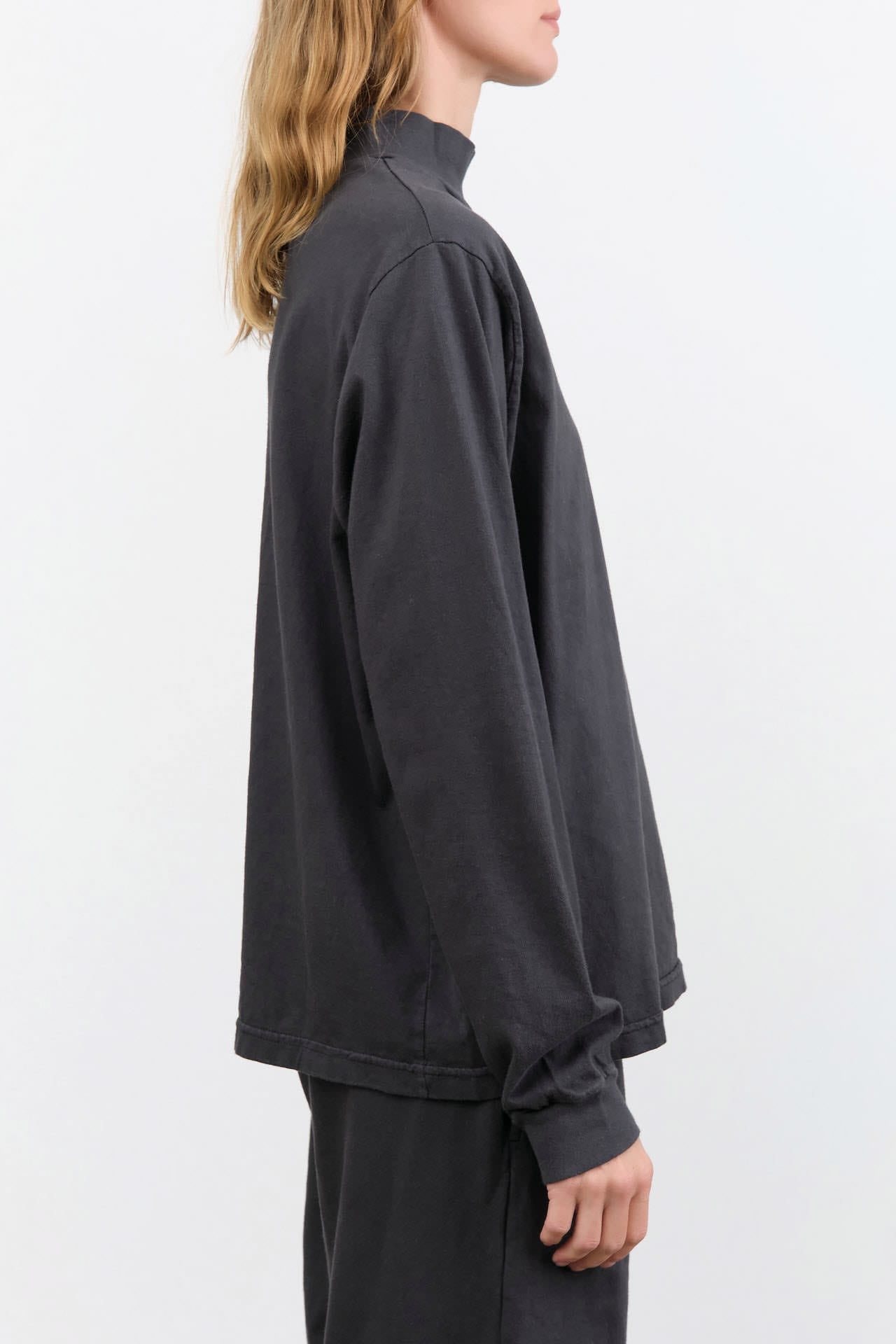 Wol Hide Apparel Womens Tees Loose Mockneck