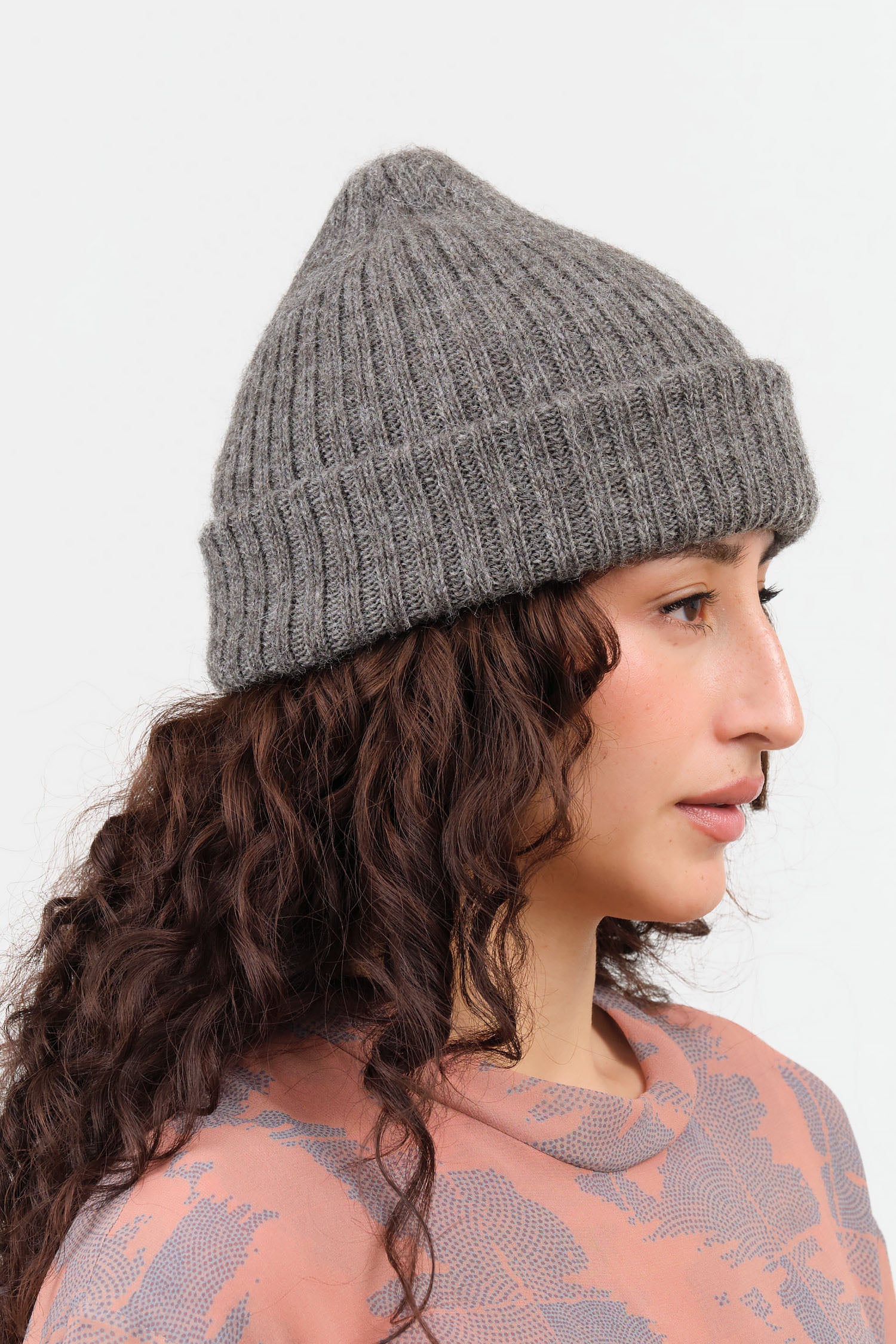 Skinny Rib Hat by Wol Hide in Charcoal