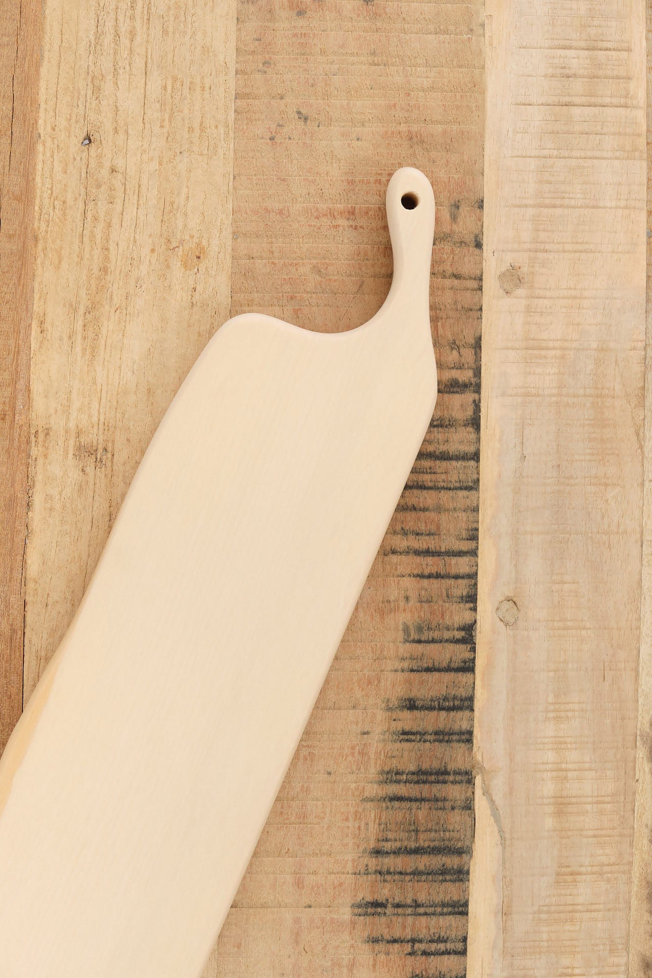 Woodpecker Home Kitchen Cutting Boards Long Ginkgo Chopping Board with Handle Gingko Wood / 19.5" L X 4.75" W X 1" D