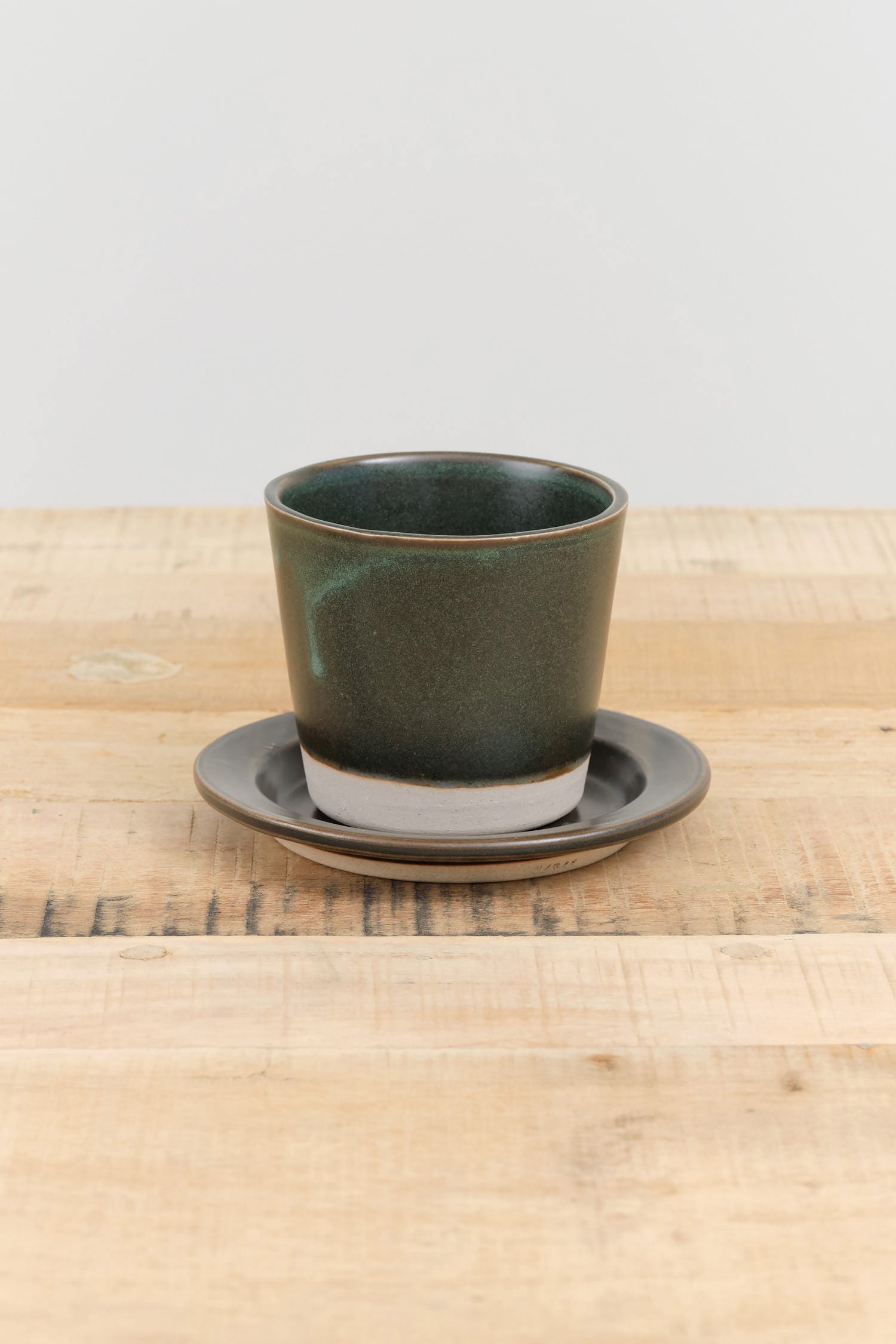 WRF Lab Ceramics Small Planter with Saucer in Wreath Dark Green Glaze 