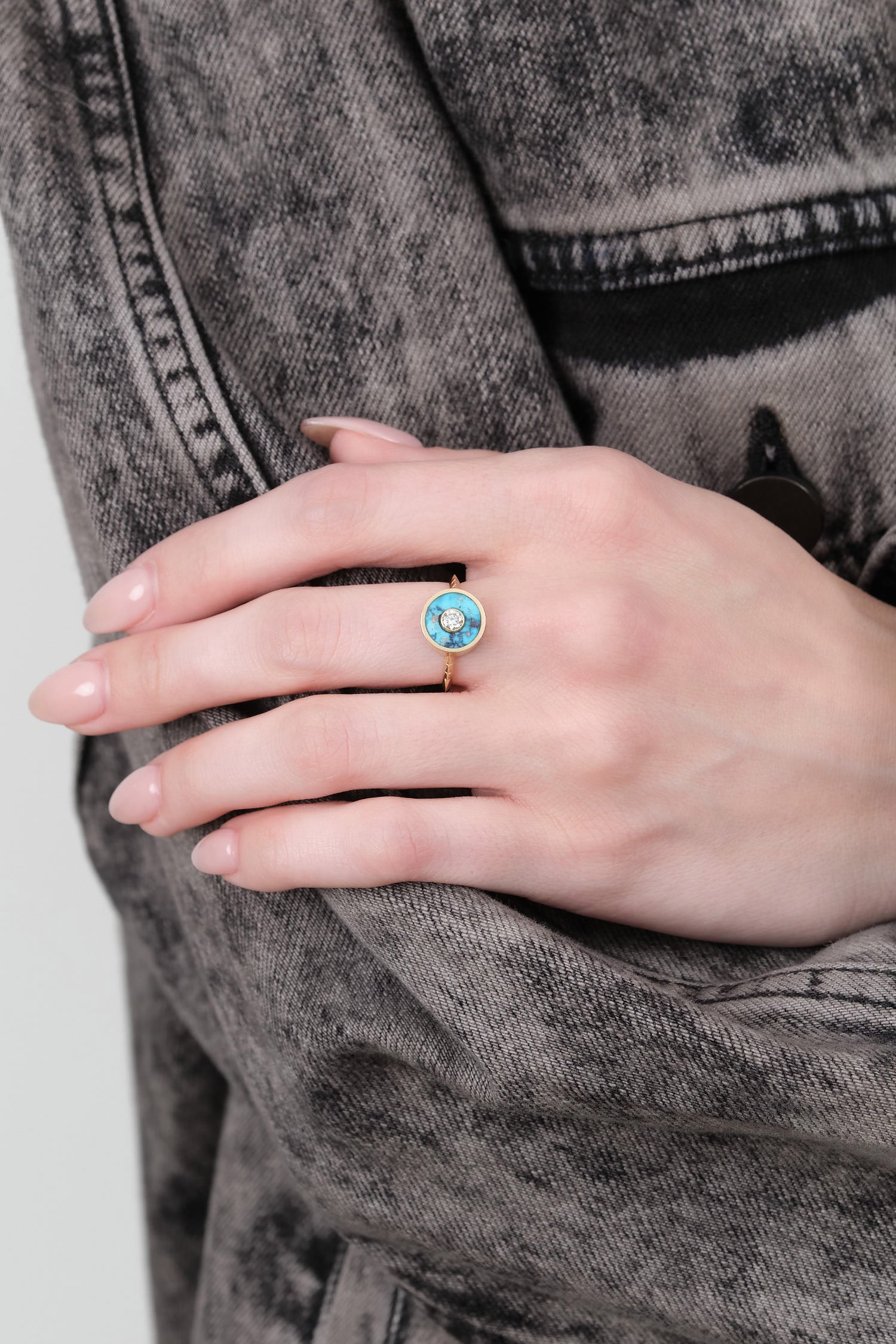 Young in the Mountains Blue Black Turquoise Cerclen Ring with Diamond 