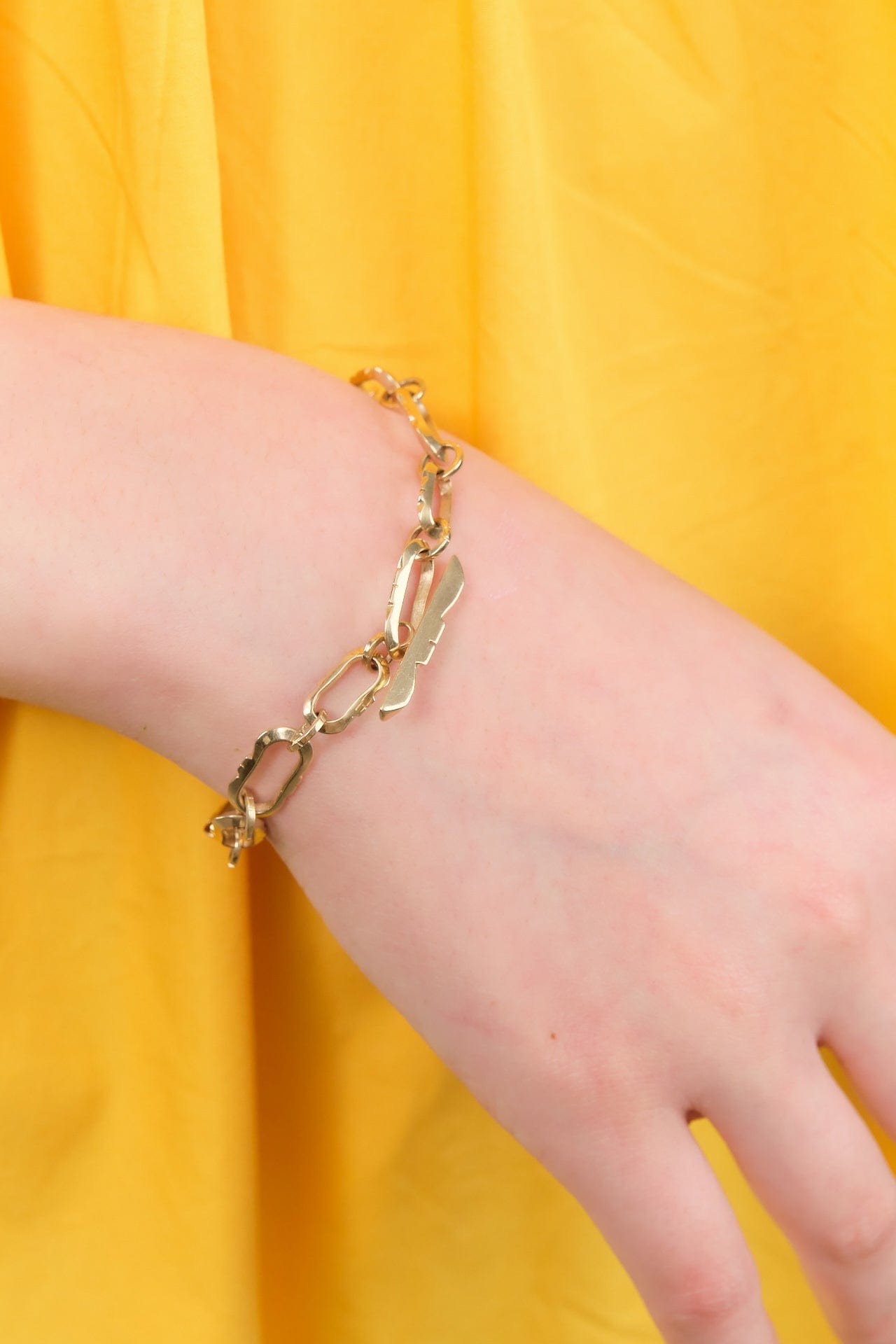 Young In The Mountains Jewelry Bracelets Helena Toggle Bracelet 14K Yellow Gold / 7" Chain