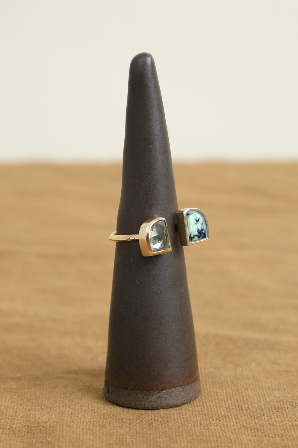 Side of Peili Ring in Sapphire and Variscite