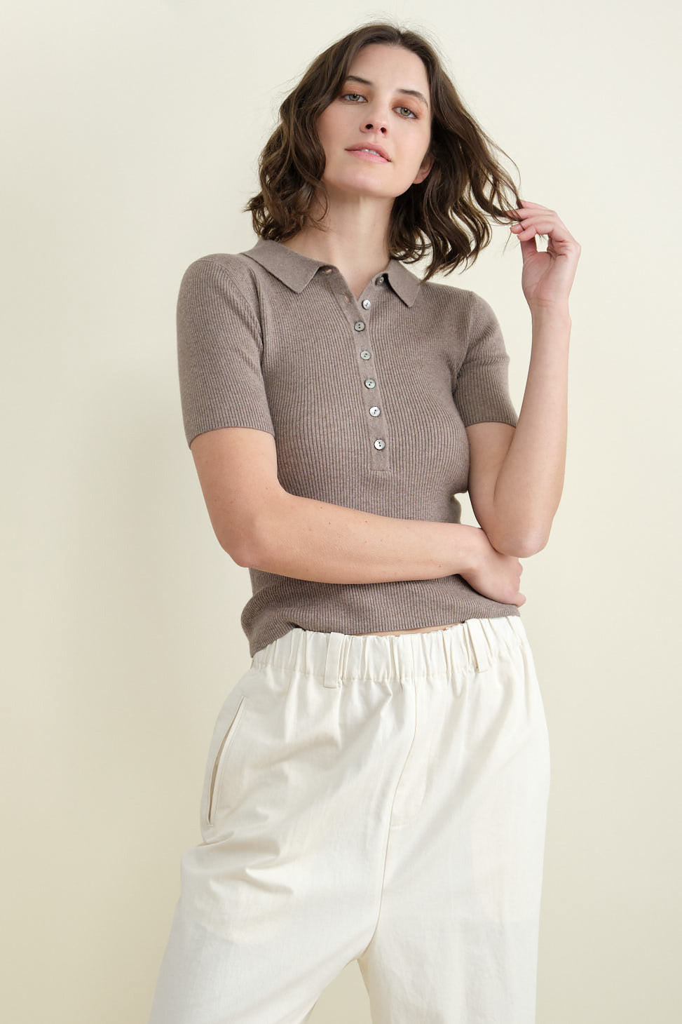 Collar Ribbed Tee in Pepper