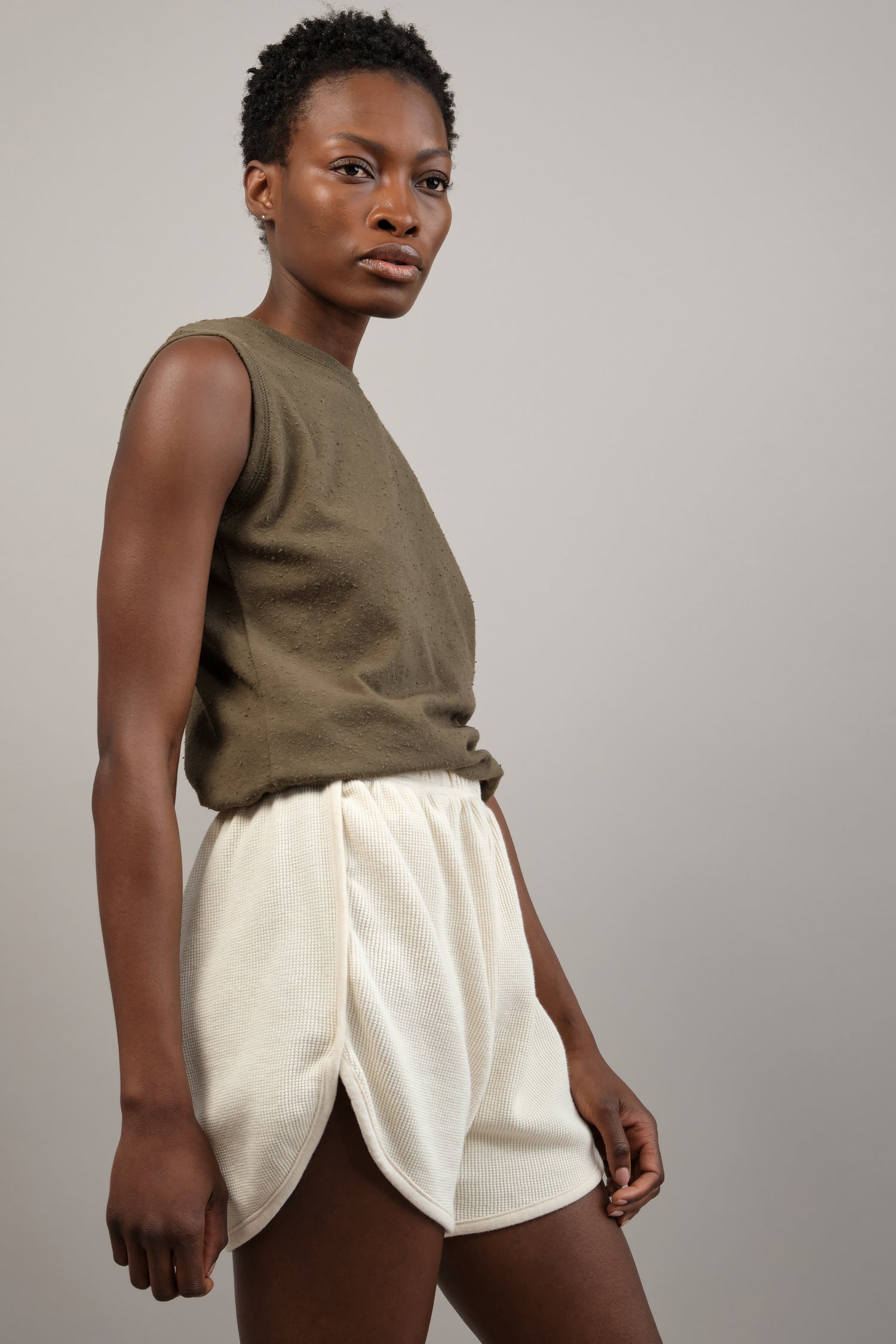 Signature Textured Linen Tank in Olive