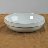 Hasami Porcelain Home Kitchen Dishware Medium Shallow Round Bowl Gloss Gray / 7 3/8" D X 2" H
