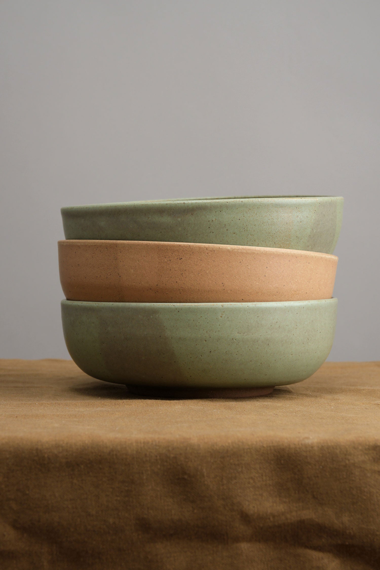 stackable shallow bowls