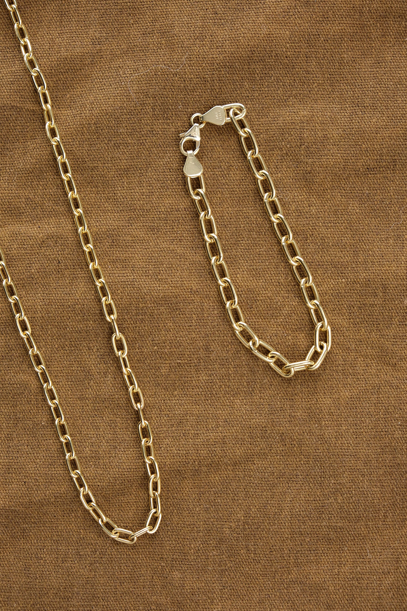 Stephanie Windsor Solid Oval Link Chain Bracelet