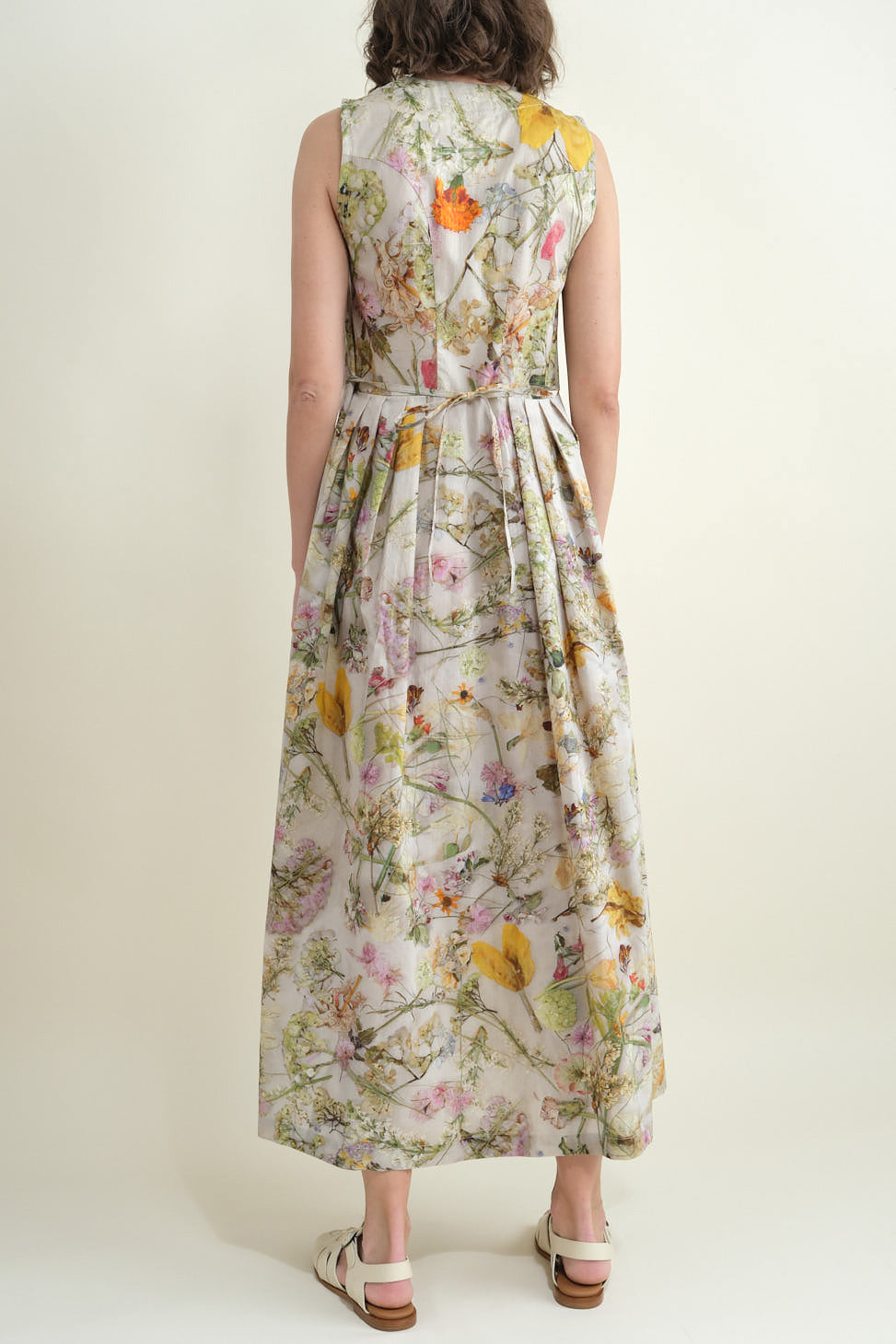 Back of Sleeveless Dress in Print F Pressed Flowers