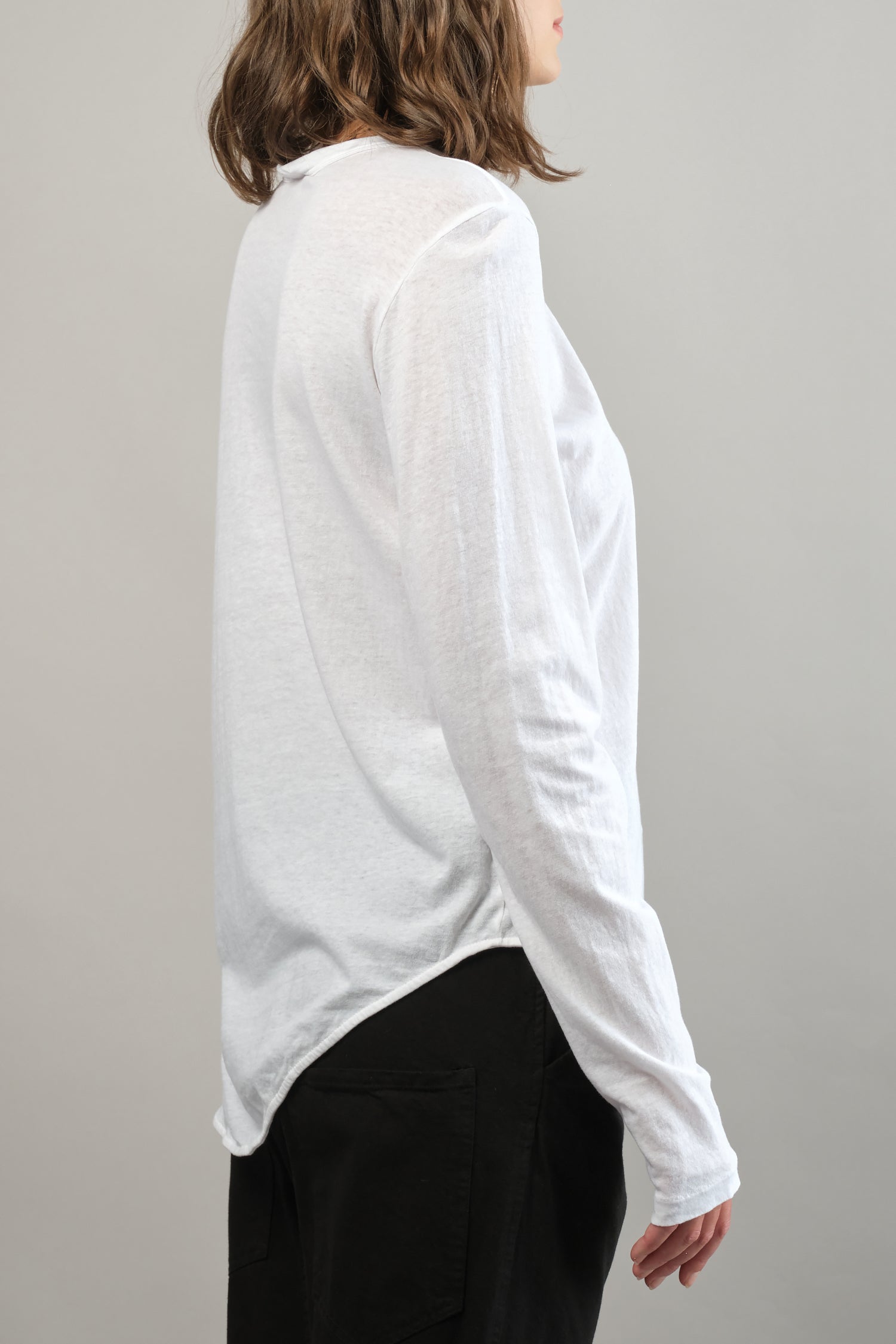 Side of Regular Scoop Hem L/S T Shirt in White