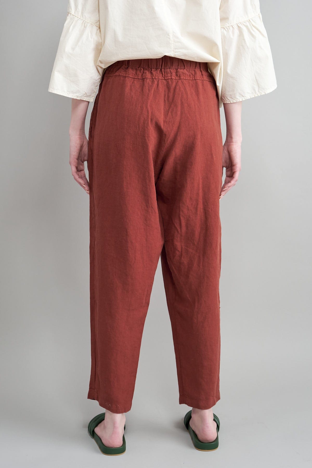 Back of Carpenter Pants in Brick