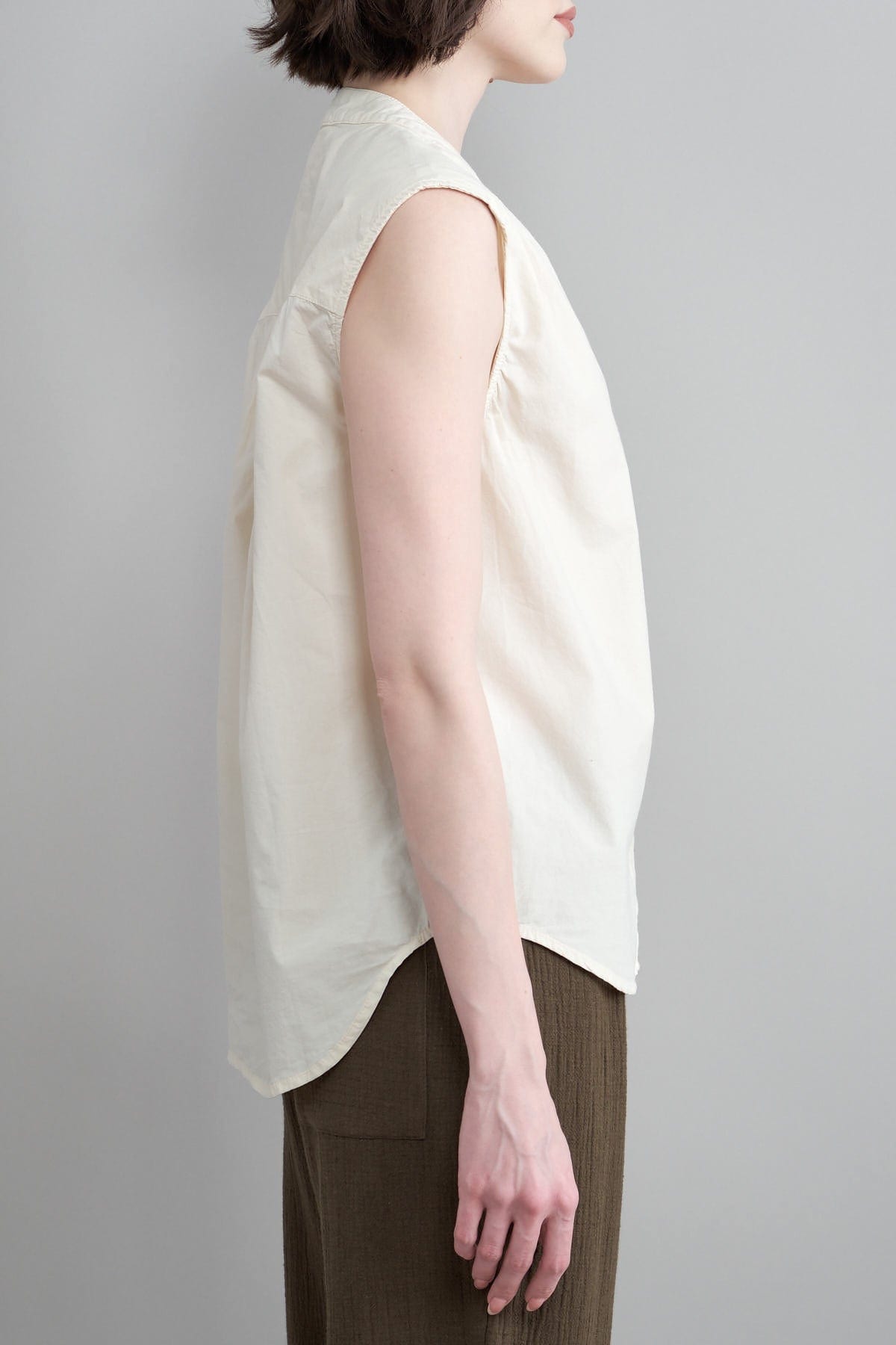 Side of Dido Blouse in Vanille