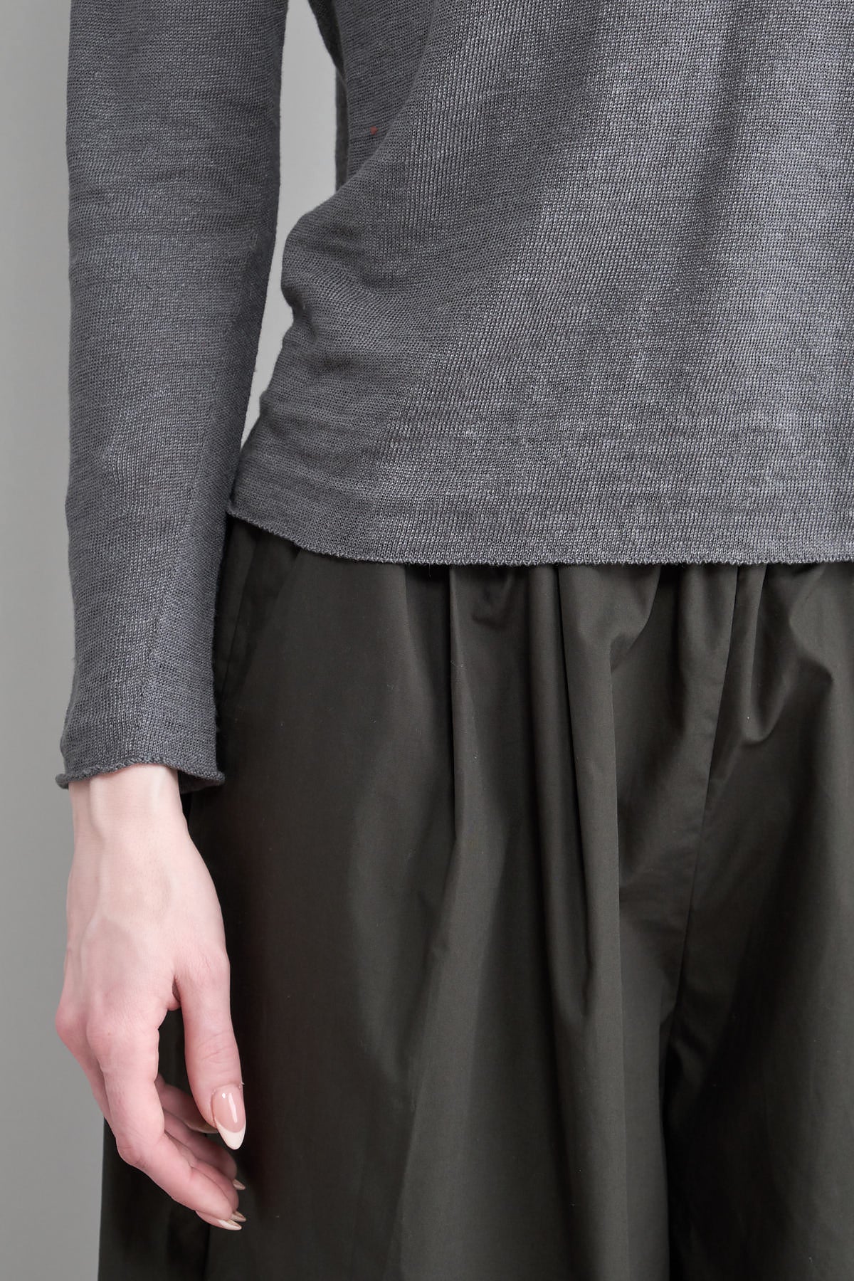 Sleeve and hemline on Washable Linen Pullover in Blue Gray