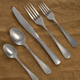 Farmhouse Pottery Home Kitchen Utensils Woodstock 5-Piece Flatware Set