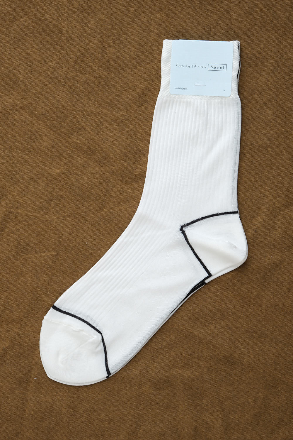 Outline Crew Socks in white