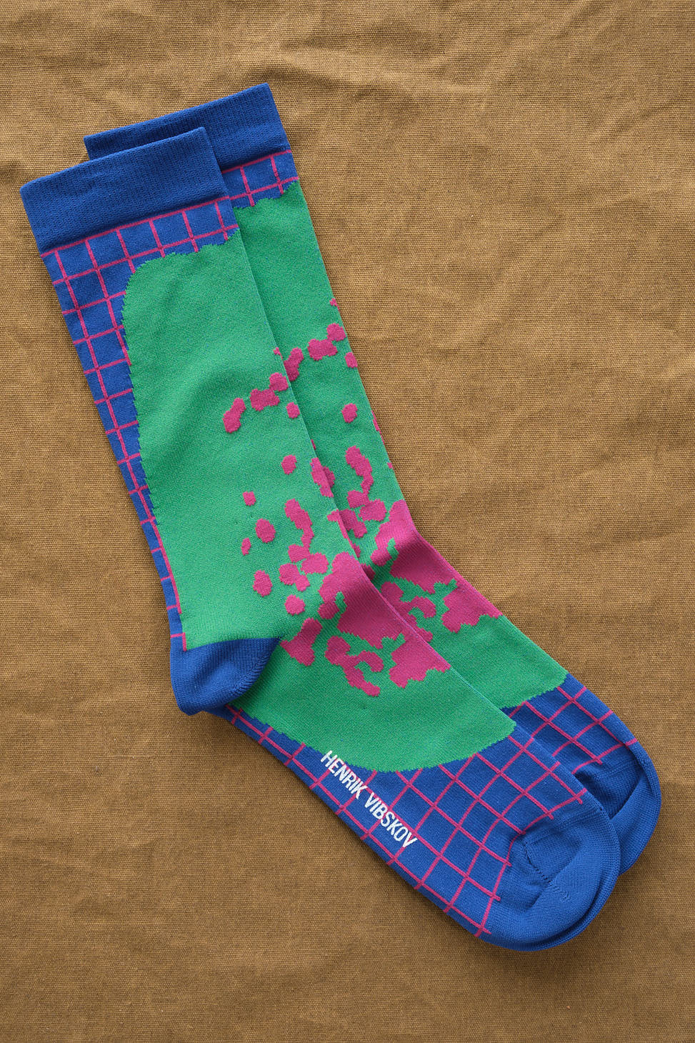 Papaya Socks with grid