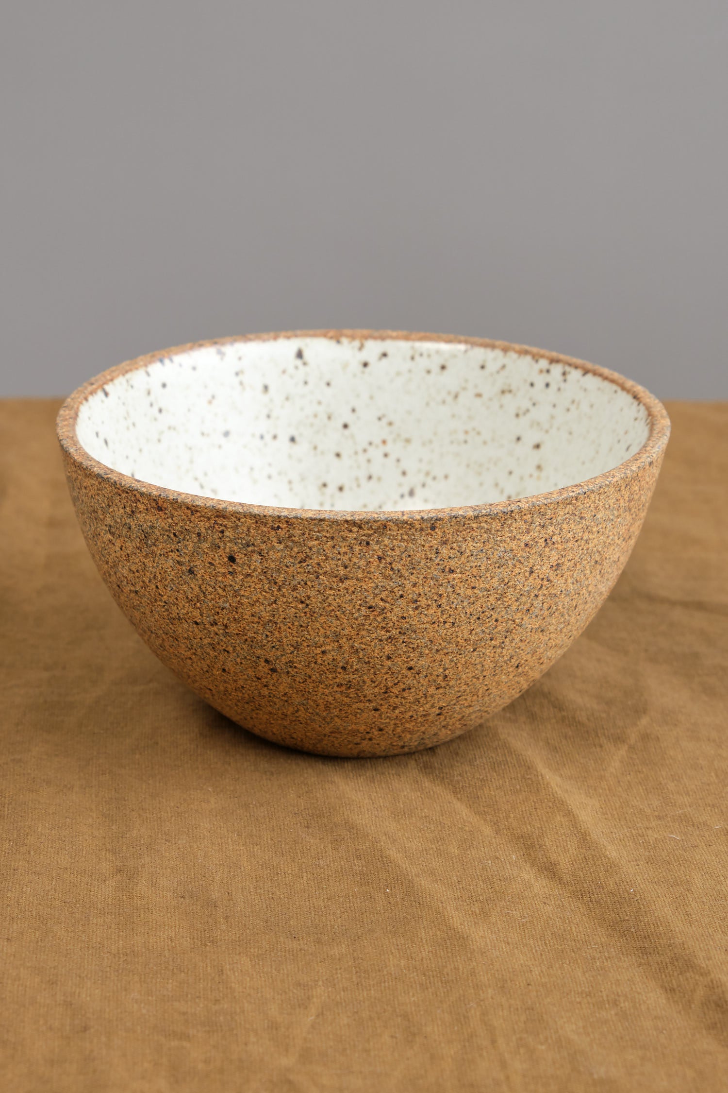 Side of Enoki Bowl in Sandstone/Snow White