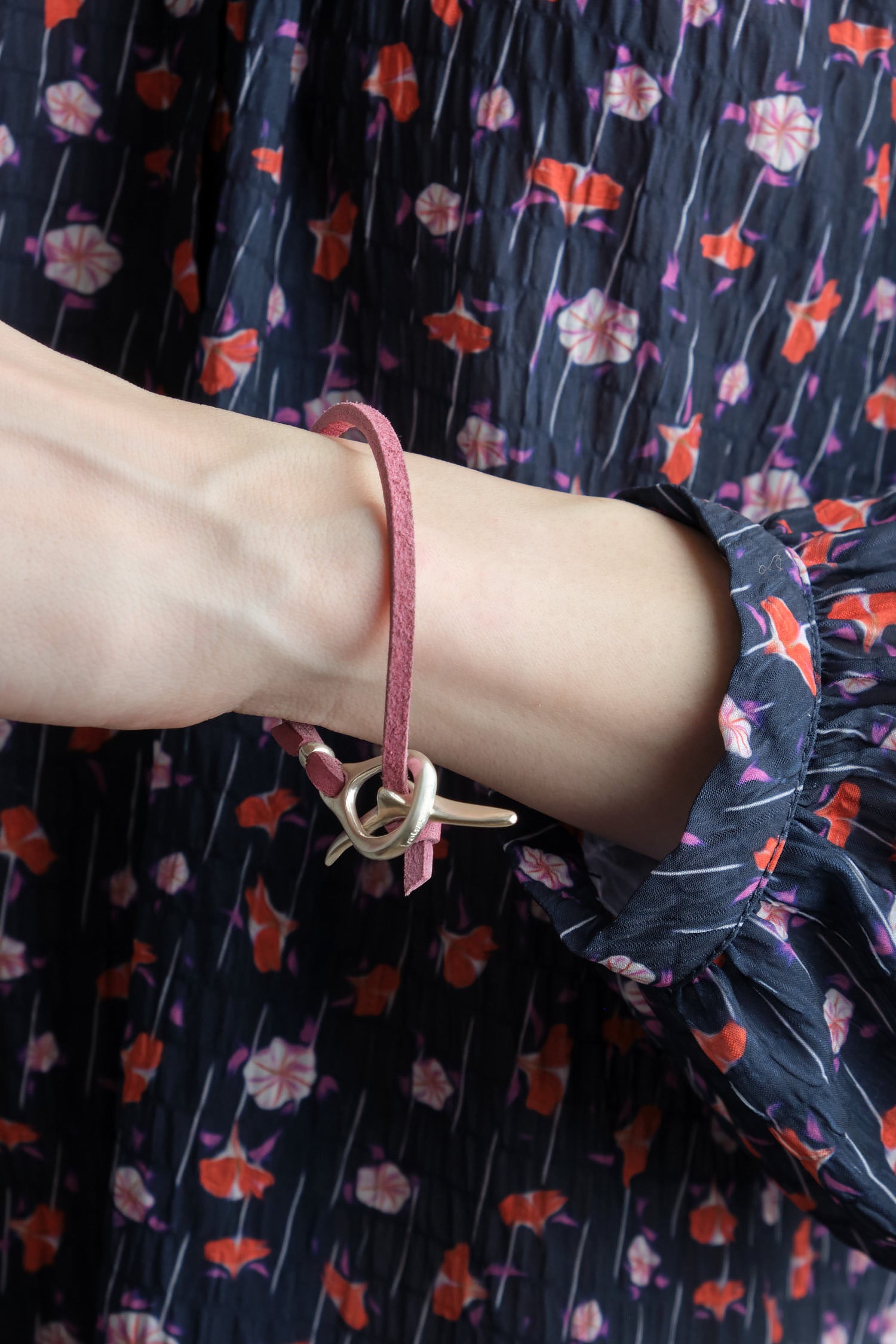 JP Clasp Rawhide Bracelet in Pink