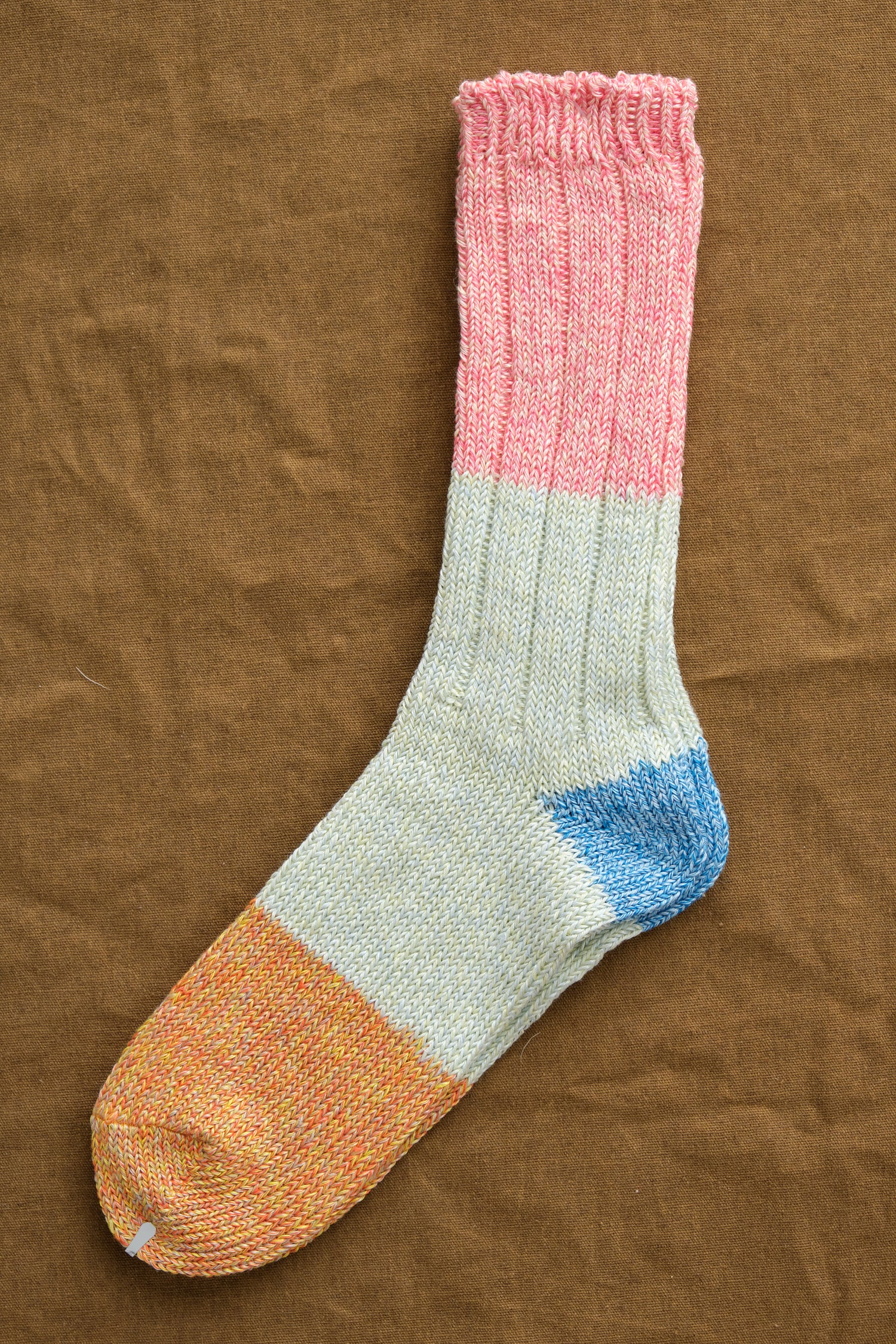 56 Yarns Linen Grandrelle Socks in Pink