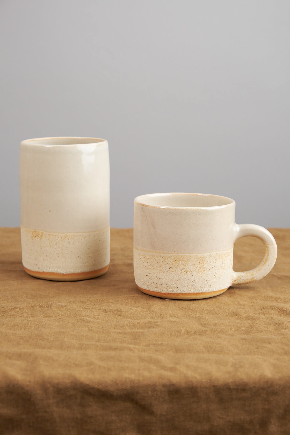 Stoneware Coffee Mug in White Stoneware with Tumbler
