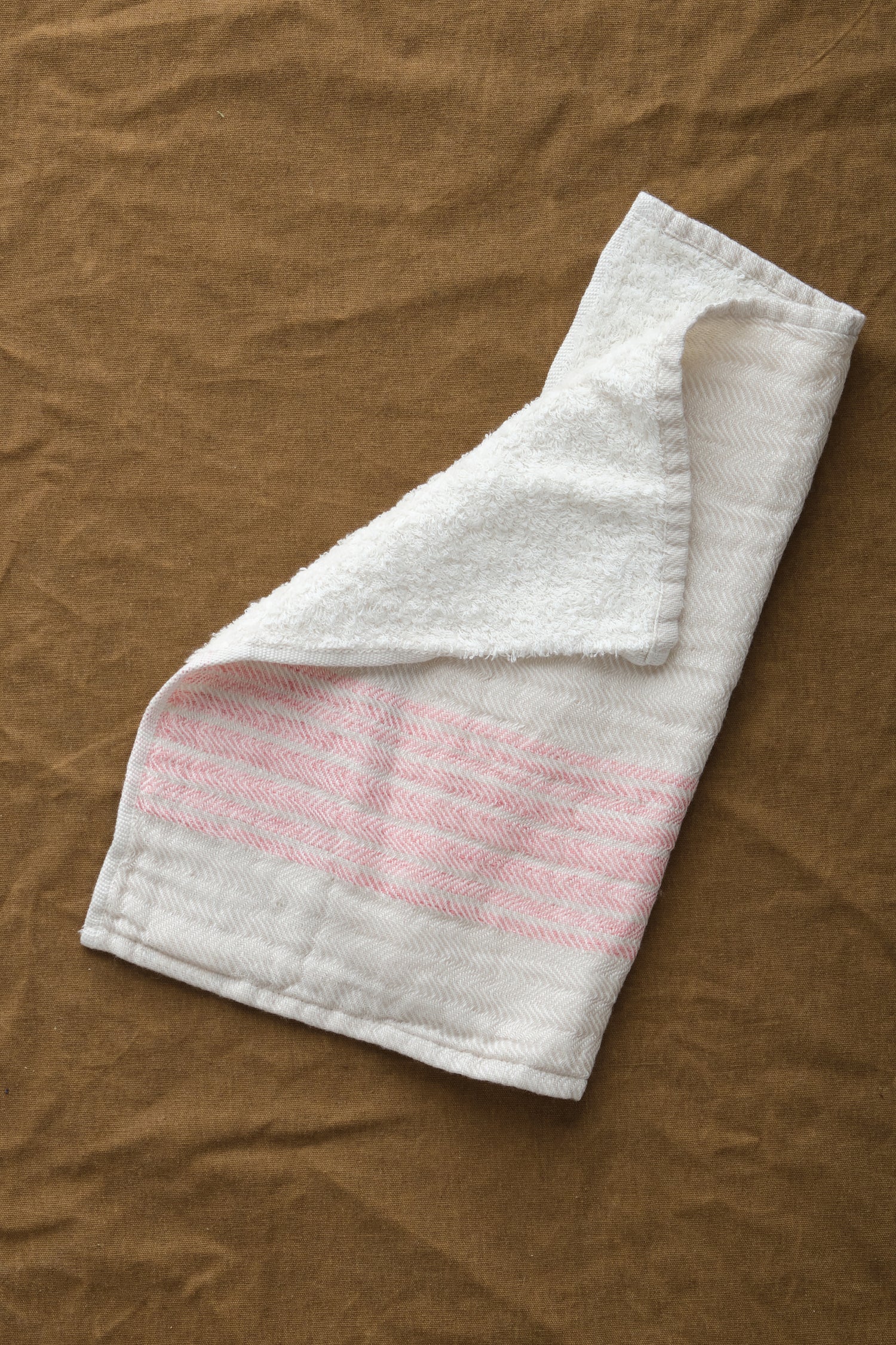 Unfolded Flax Line Washcloth in Pink/Beige