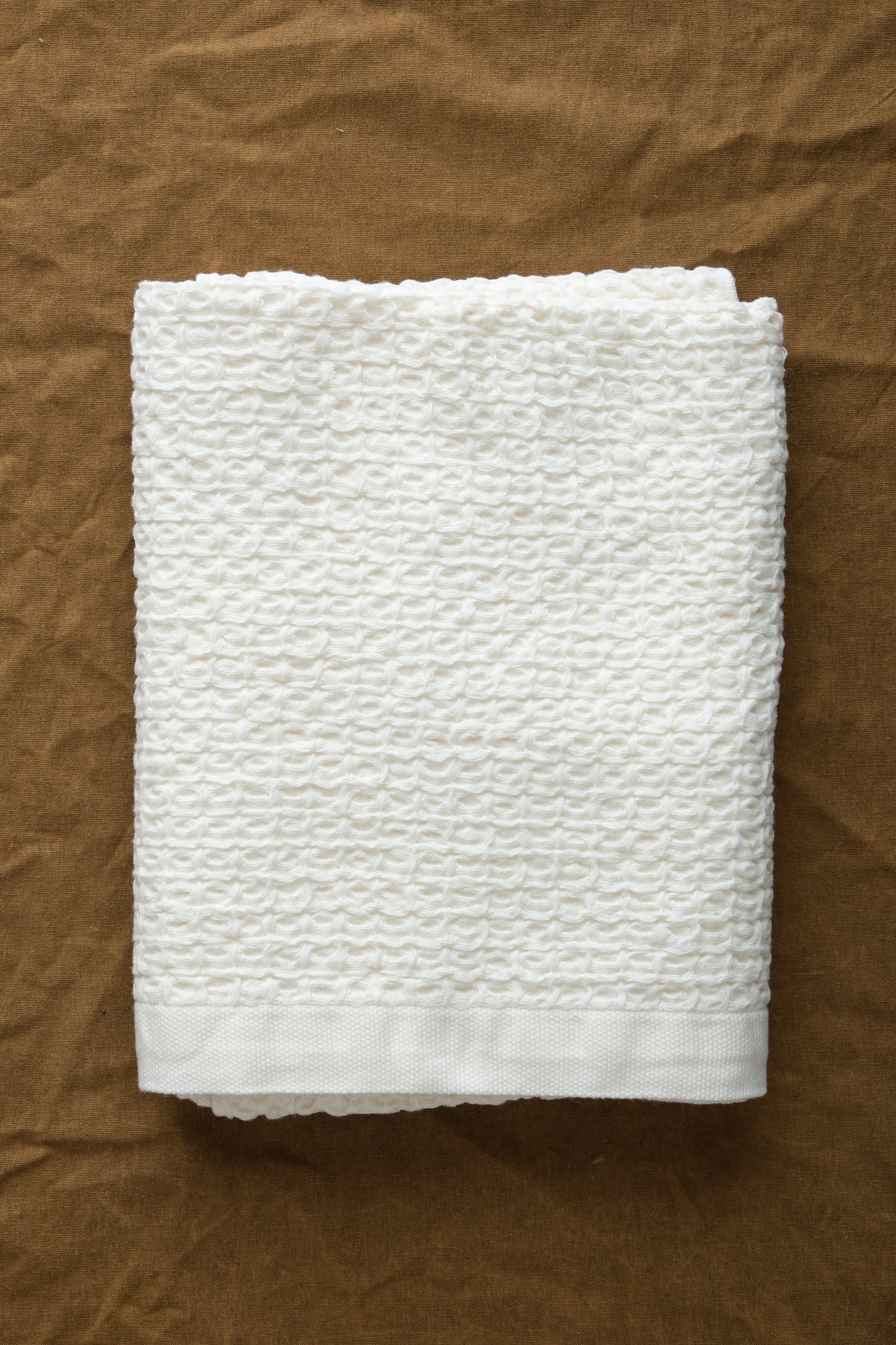 Folded Lattice Cotton/Linen Bath Towel in Ivory