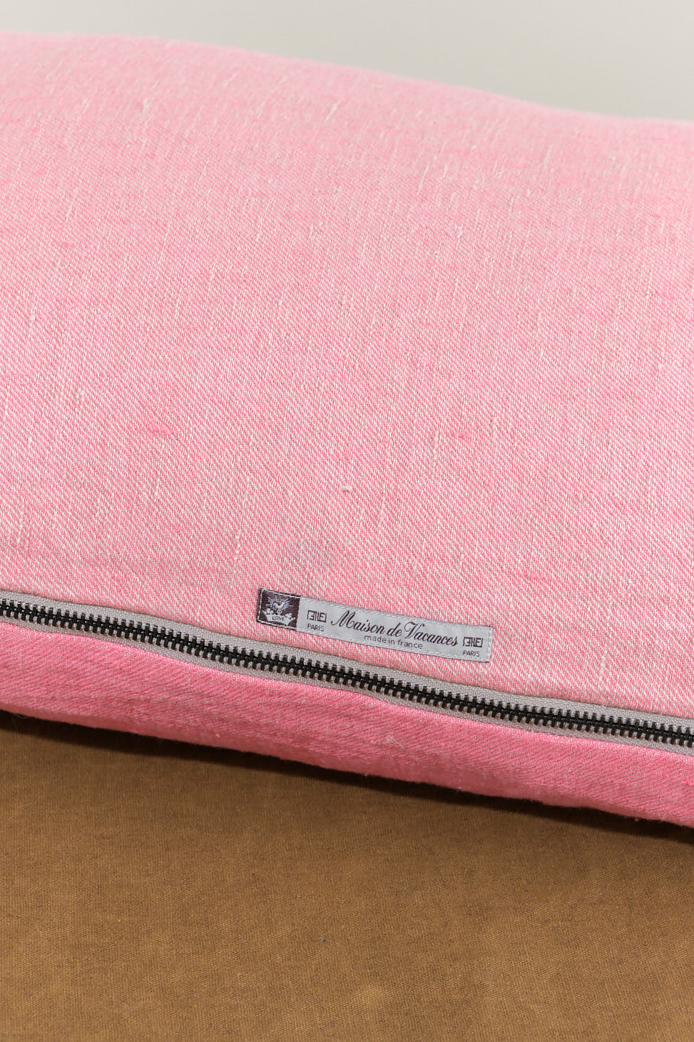 Zipper on 16" X 24" Washed Linen Vise Versa Cushion in Bonbon