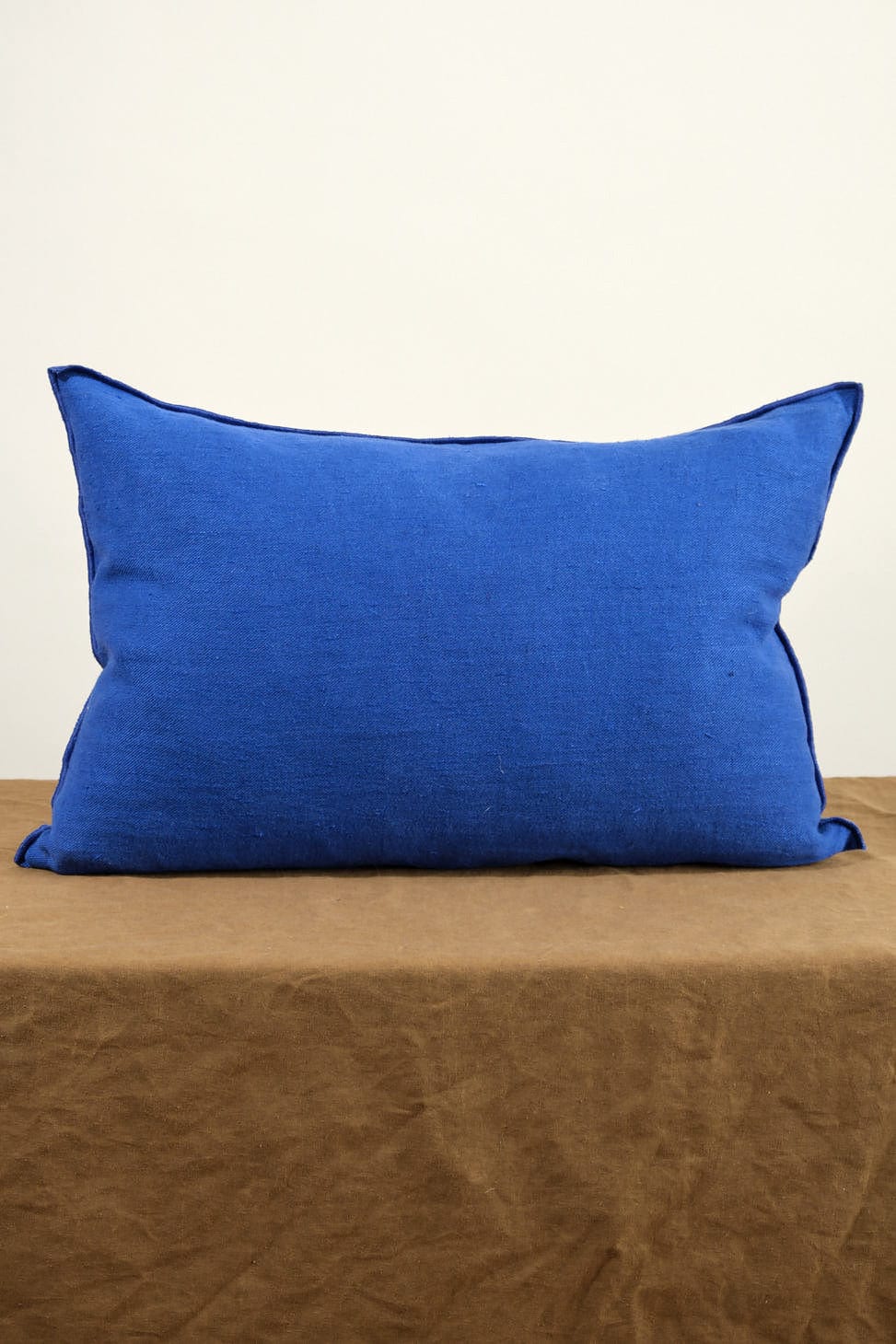 Maison de Vacances 16x24 Washed Linen Vise Versa Cushion in Cobalt
