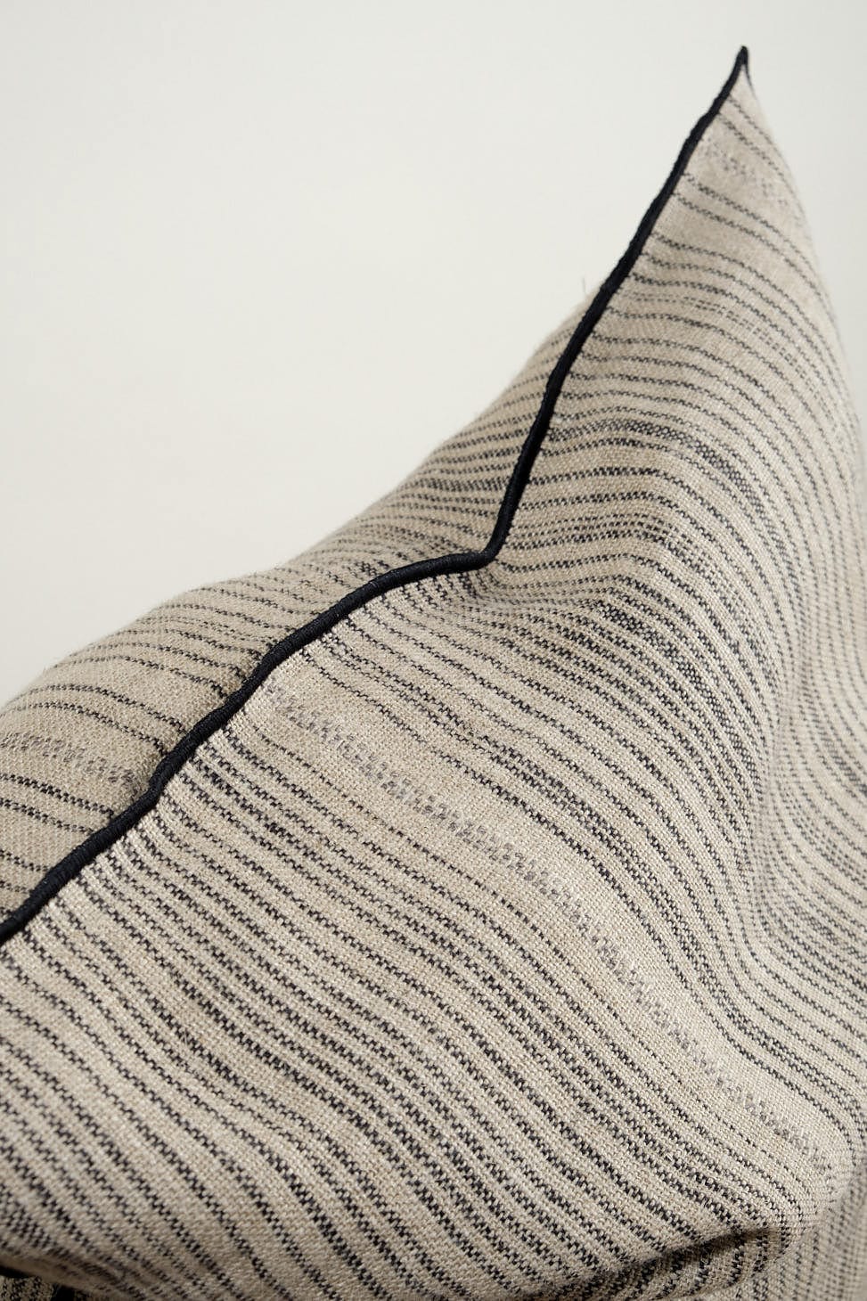 Maison De Vacances Home Pillows 26" X 26" Byzance Canvas Rustique Cushion Naturel/Noir / 26" X 26"