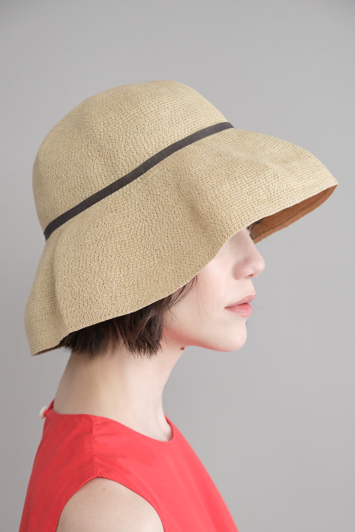 Low Wide Paper Hat in Natural/Charcoal