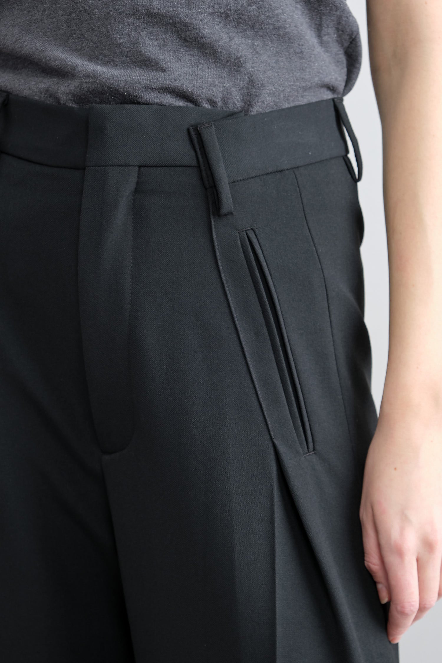 Pocket on Wide-Leg Trouser in Black