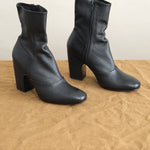 Saco Boot in Black on table
